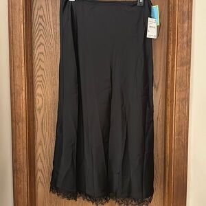 Slip skirt